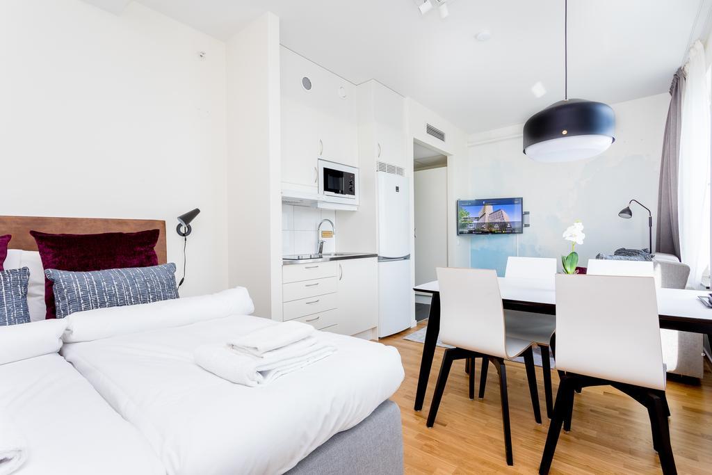 Apartdirect Alvsjo Aparthotel Stoccolma Esterno foto