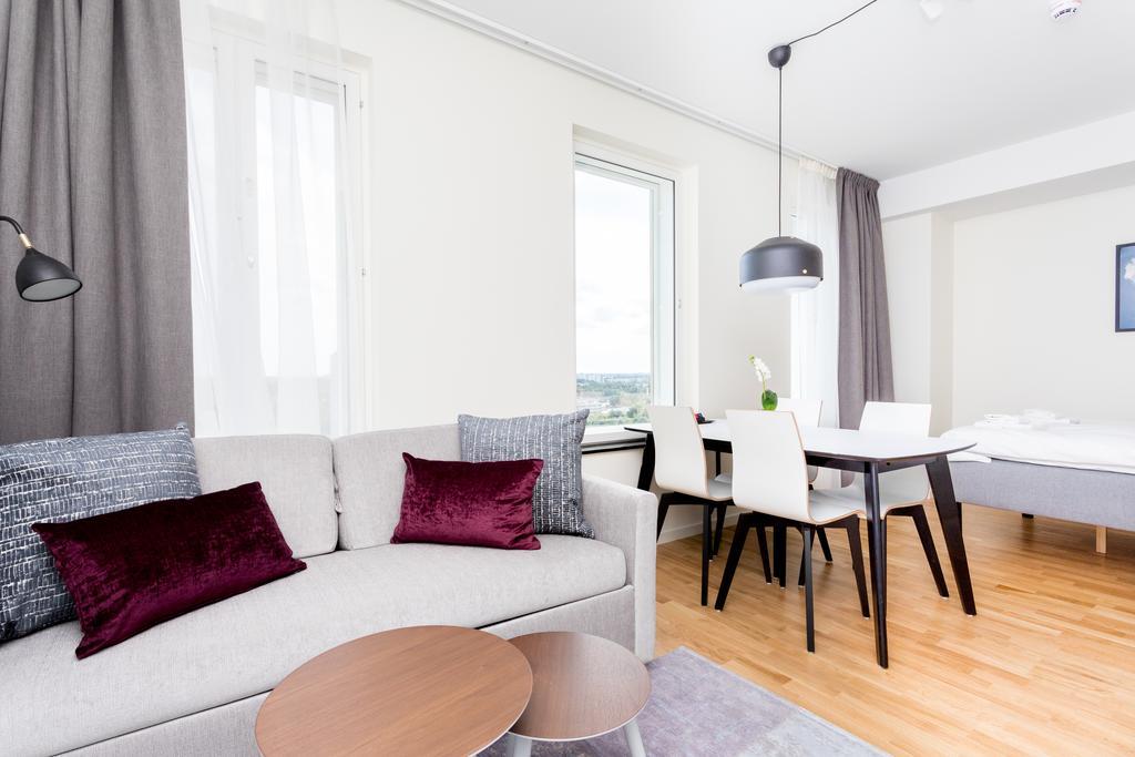 Apartdirect Alvsjo Aparthotel Stoccolma Esterno foto